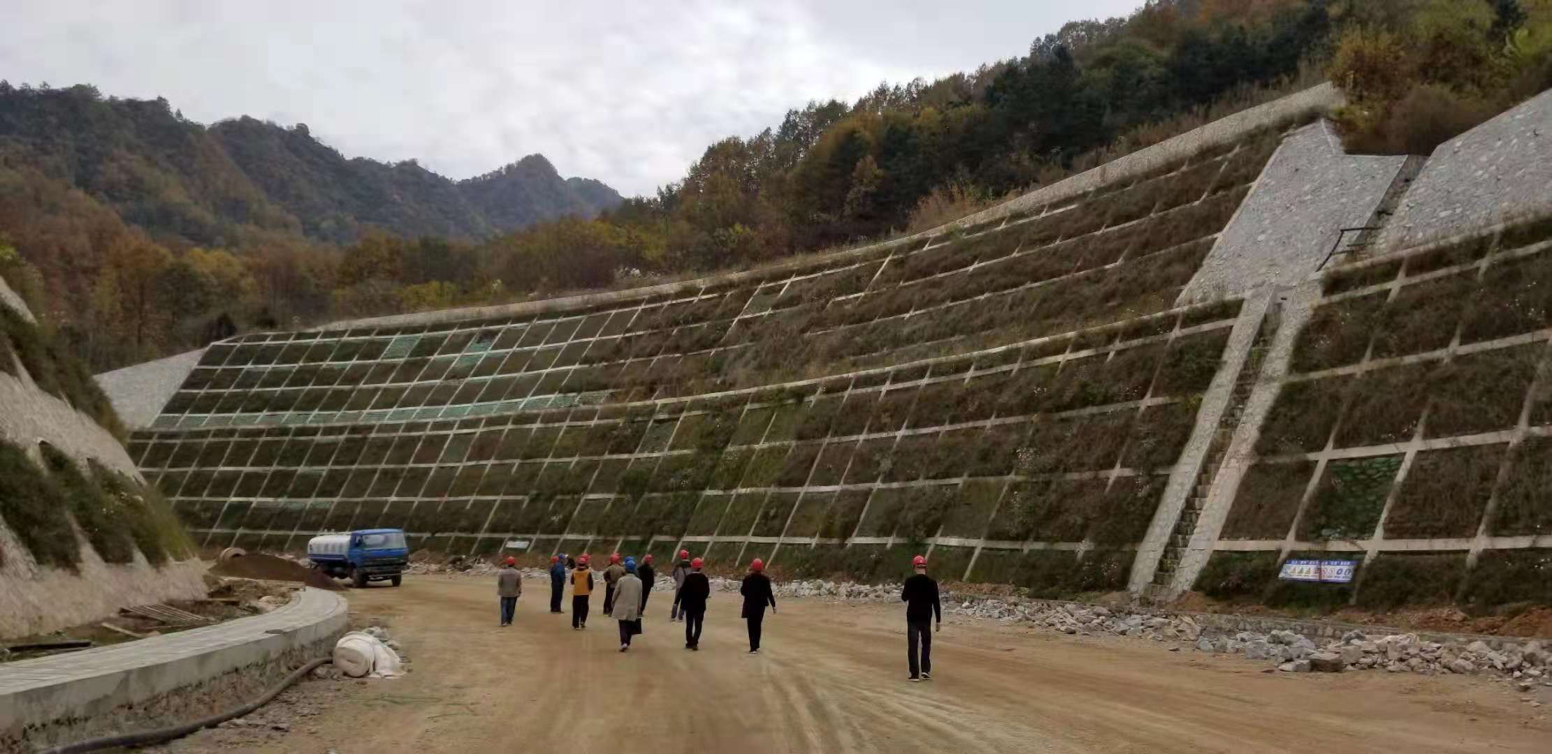 公司设计一院开展尧栾高速公路项目参观学习活动