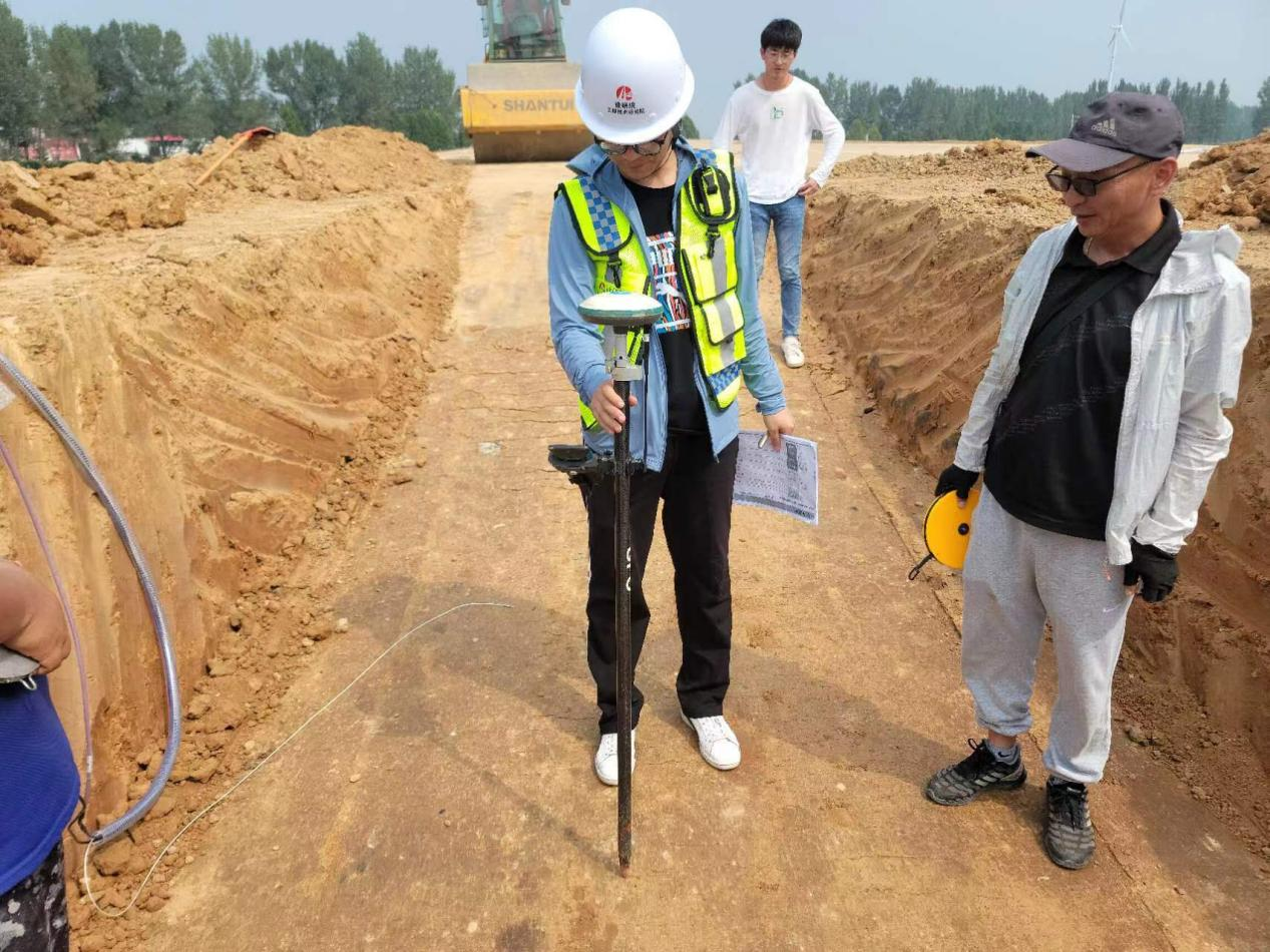 工程技术研究院组织开展全省首个公路路基路面长期性能野外科学观测站建设