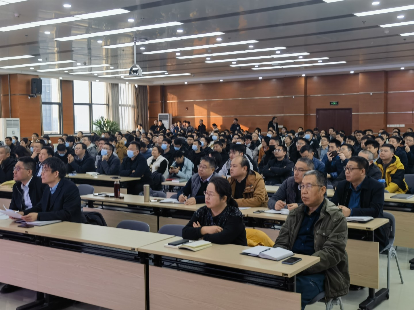 公司召开2023年度技术质量综合分析会